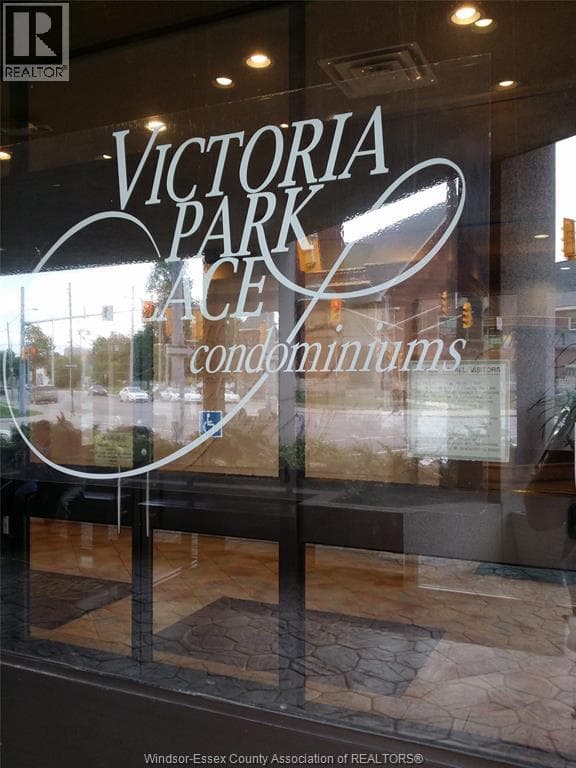 150 PARK Unit# 3005, Windsor — photo 2