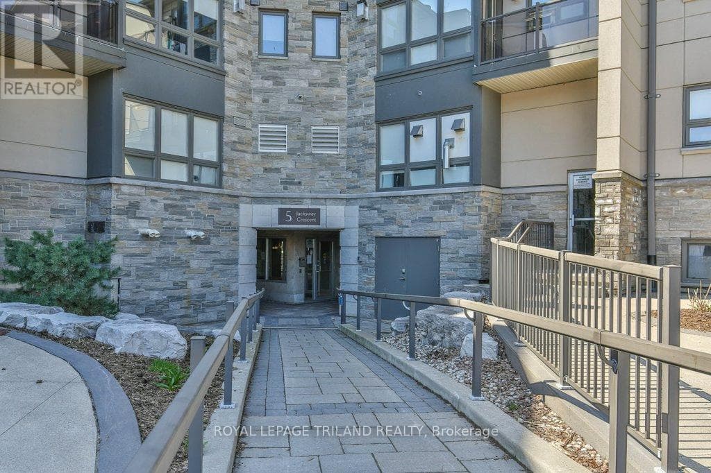 104 - 5 JACKSWAY CRESCENT, London and St. Thomas — photo 3