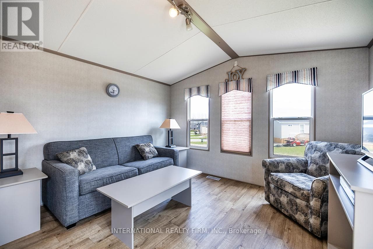 1235 VILLIERS LINE - 34 GLEN ABBEY, Toronto — photo 3