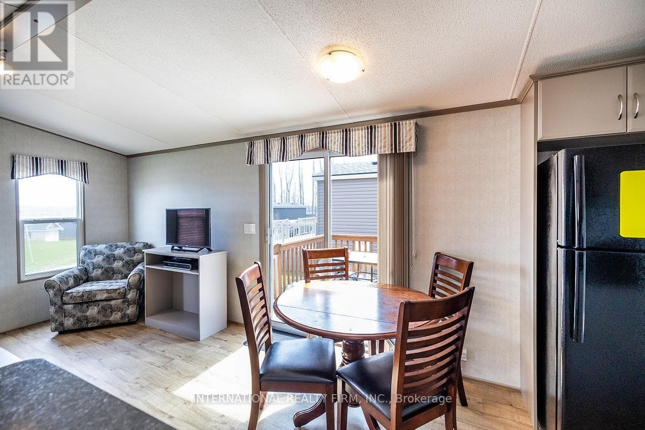 1235 VILLIERS LINE - 34 GLEN ABBEY, Toronto — photo 4