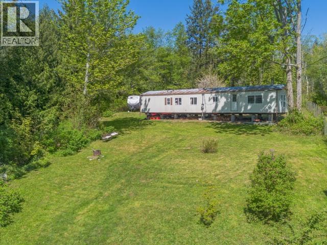 8981 HIGHWAY 101, Powell River — photo 3