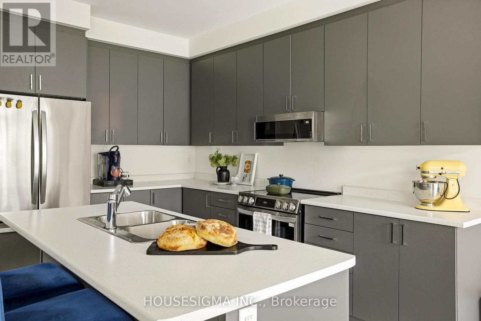29 POVEY ROAD, Toronto — photo 3