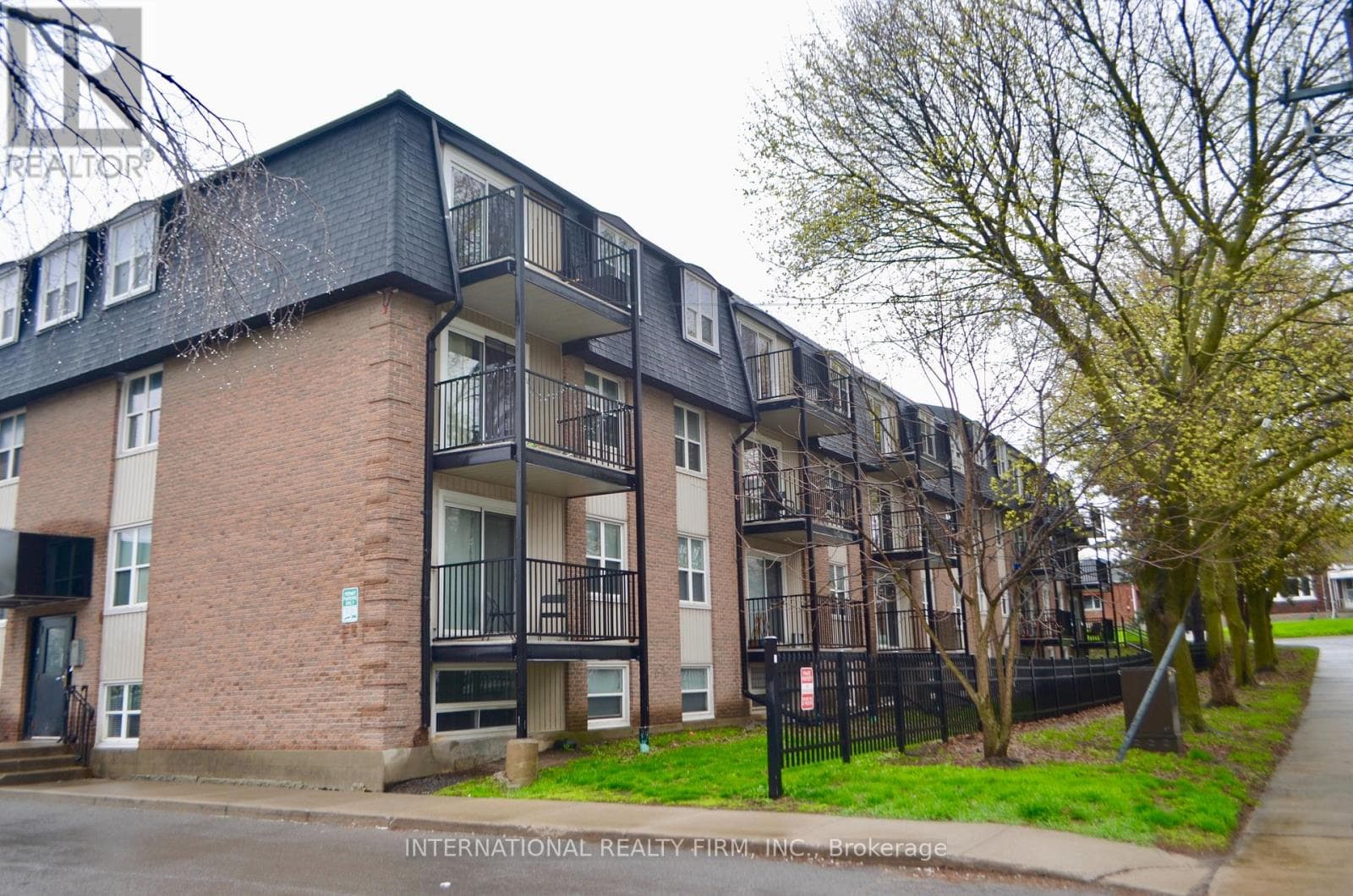407 - 25 COLLEGE STREET E in 