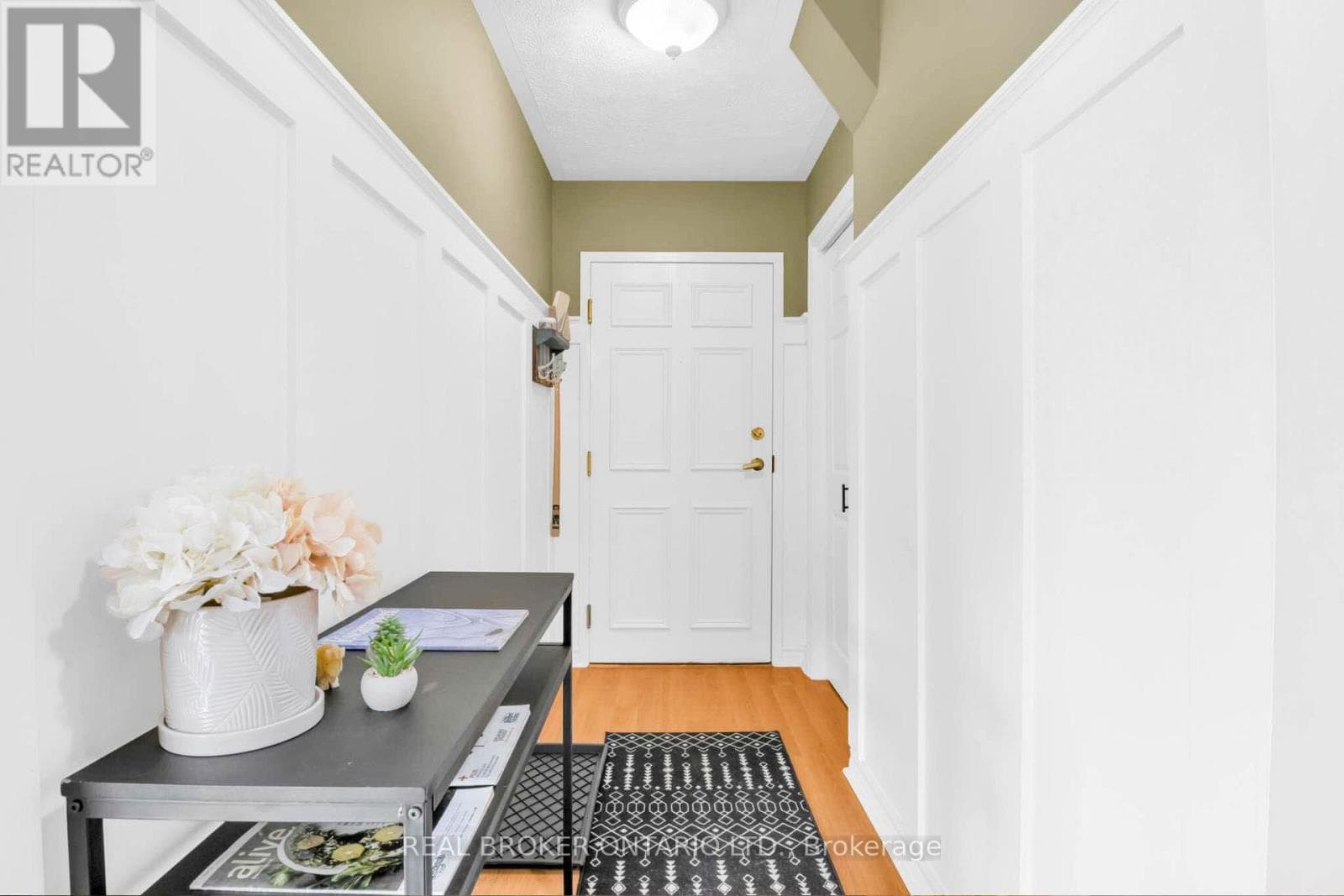 1717 E 2ND Avenue E Unit# 505, Toronto — photo 4