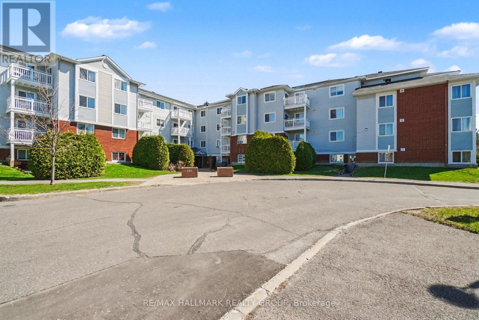 203 - 266 LORRY GREENBERG DRIVE, Ottawa — photo 2