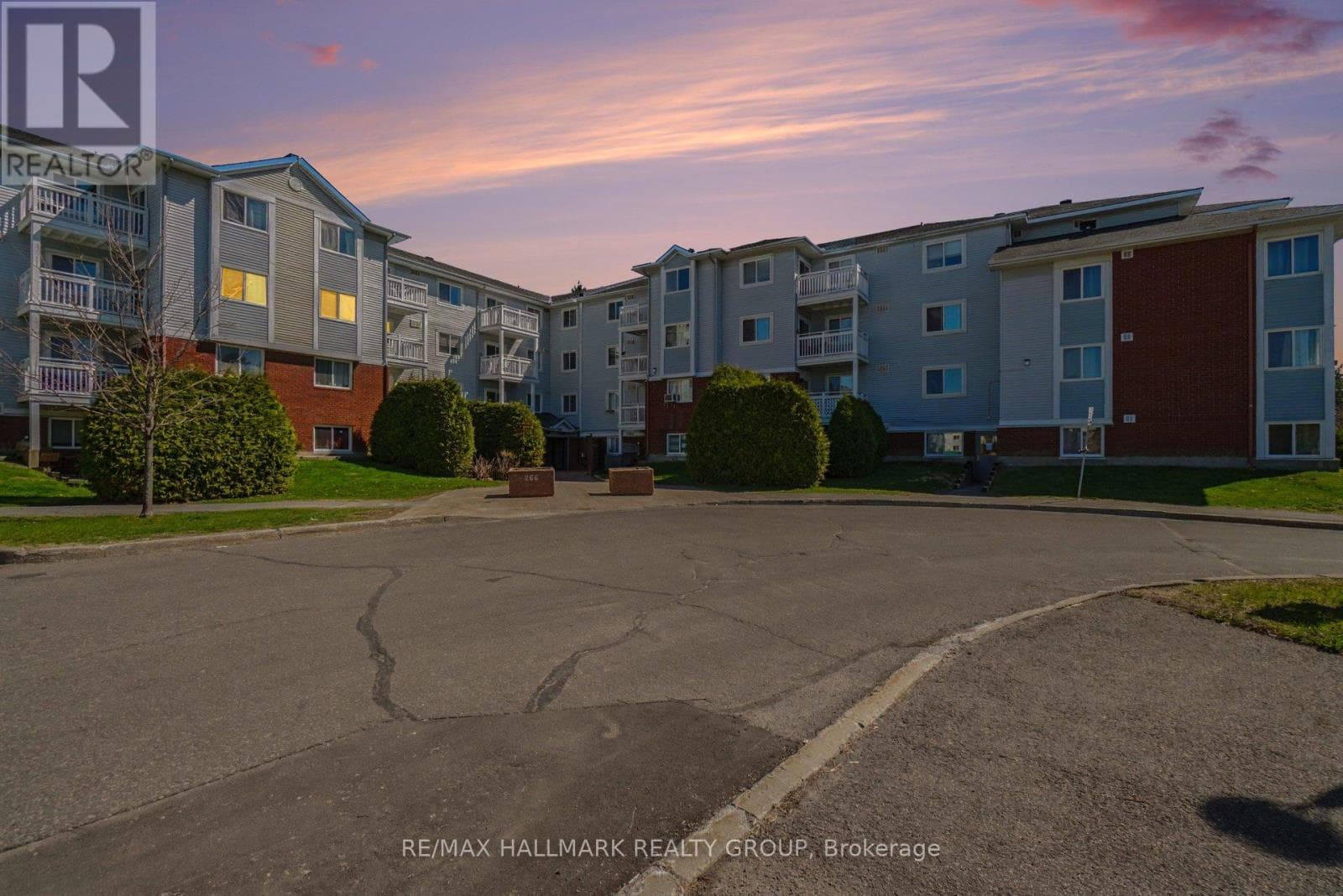 203 - 266 LORRY GREENBERG DRIVE, Ottawa — photo 3