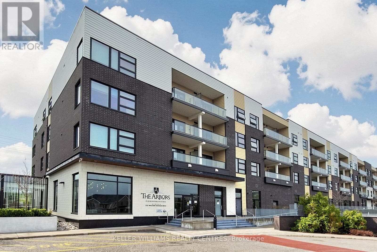 101 - 555 WILLIAM GRAHAM DRIVE in Aurora Centre North