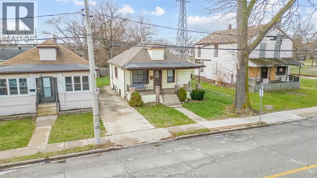 879 FELIX AVENUE in Sandwich