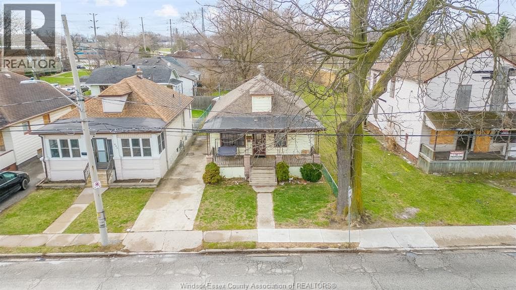 879 FELIX AVENUE, Windsor — photo 3
