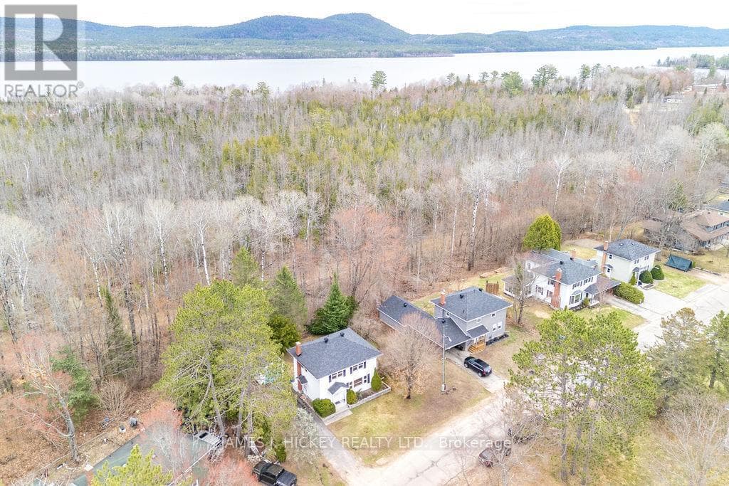30 LAURIER AVENUE, Renfrew County — photo 4