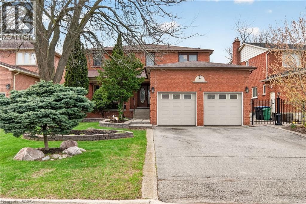 3 BOWES COURT in 