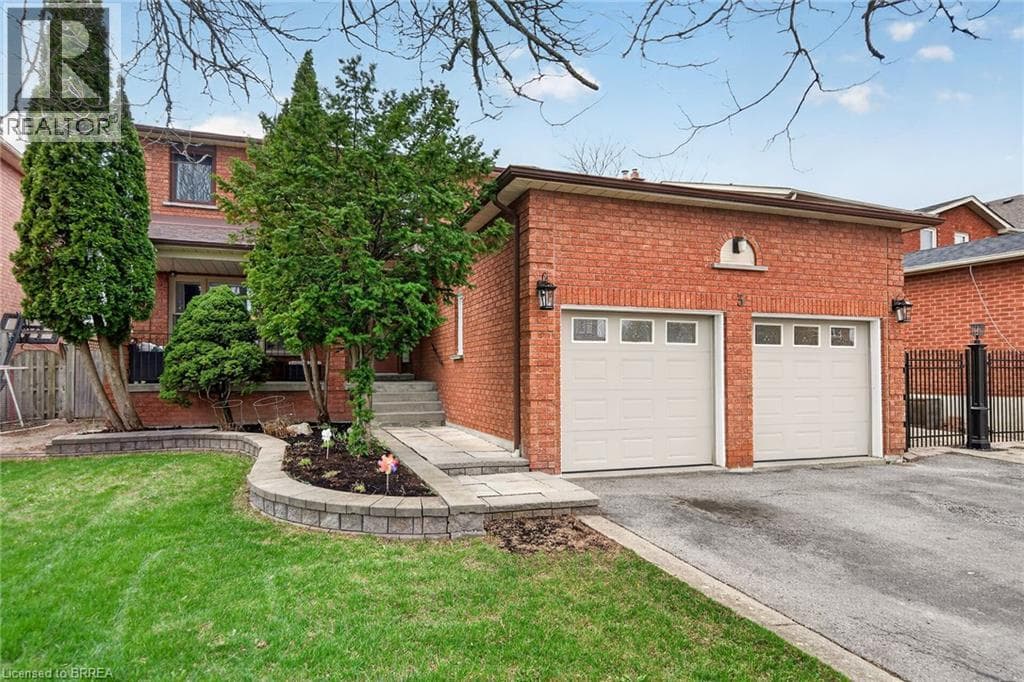 3 BOWES COURT, Brantford — photo 2