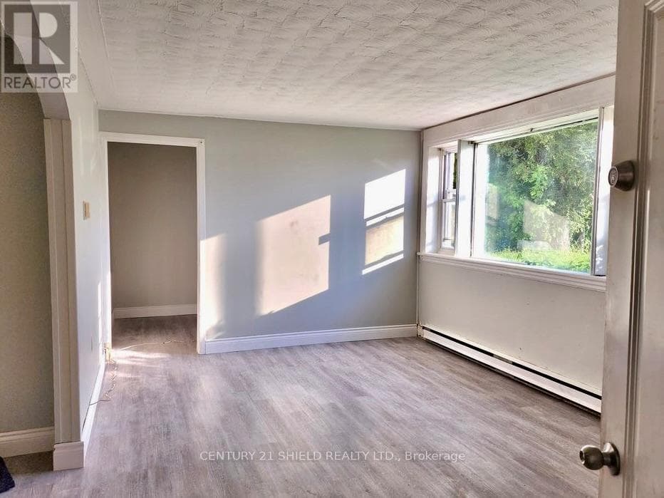 619 RIDLEY AVENUE, Cornwall — photo 2
