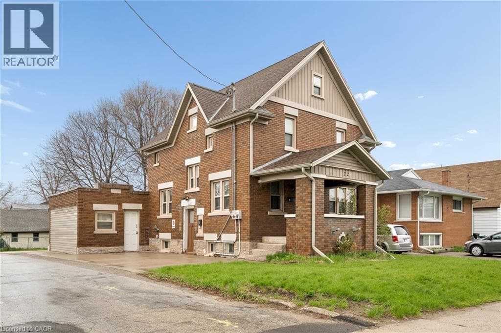 22 DELLROY AVENUE in Grand River/Stanley Park/Chicopee