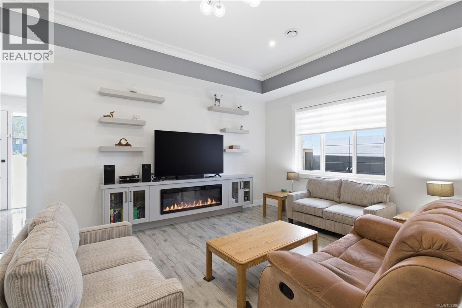 225 DUNBAR WAY, Vancouver Island — photo 2