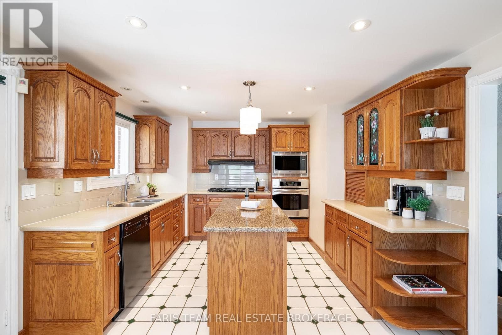 10 WHITE OAKS ROAD, Toronto — photo 5