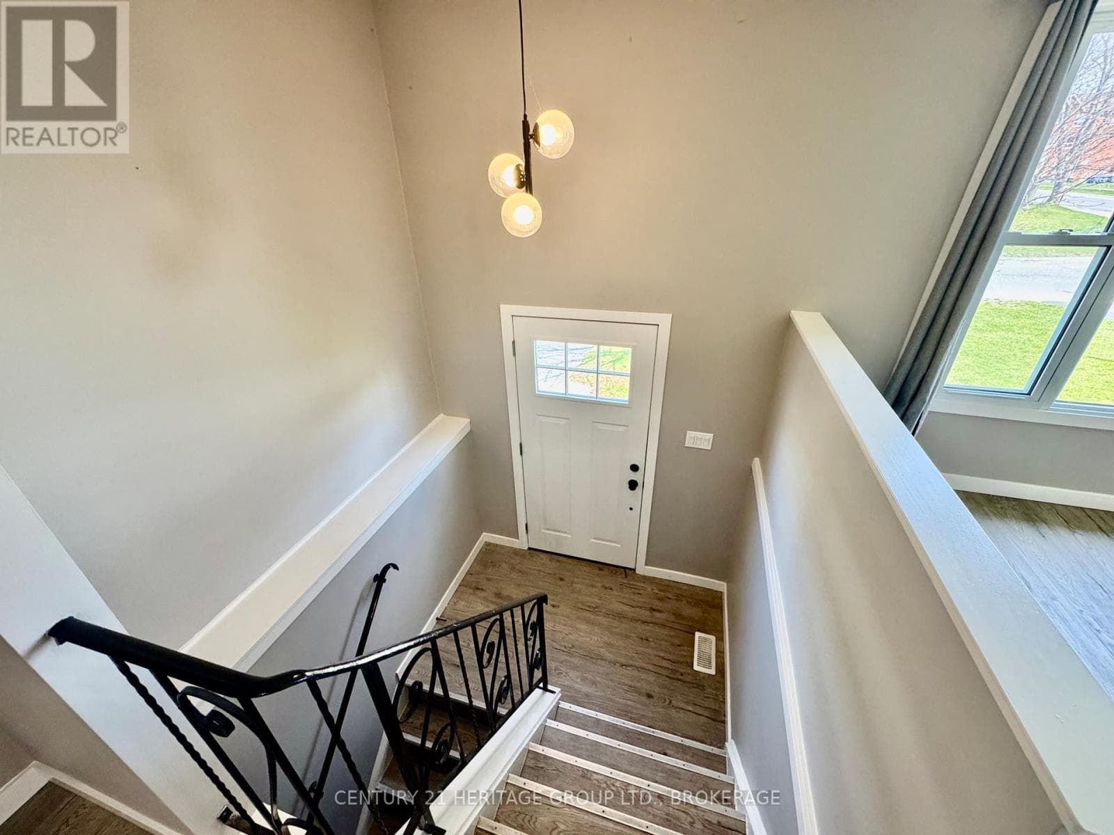 356 OWENS CRESCENT, Kingston — photo 2