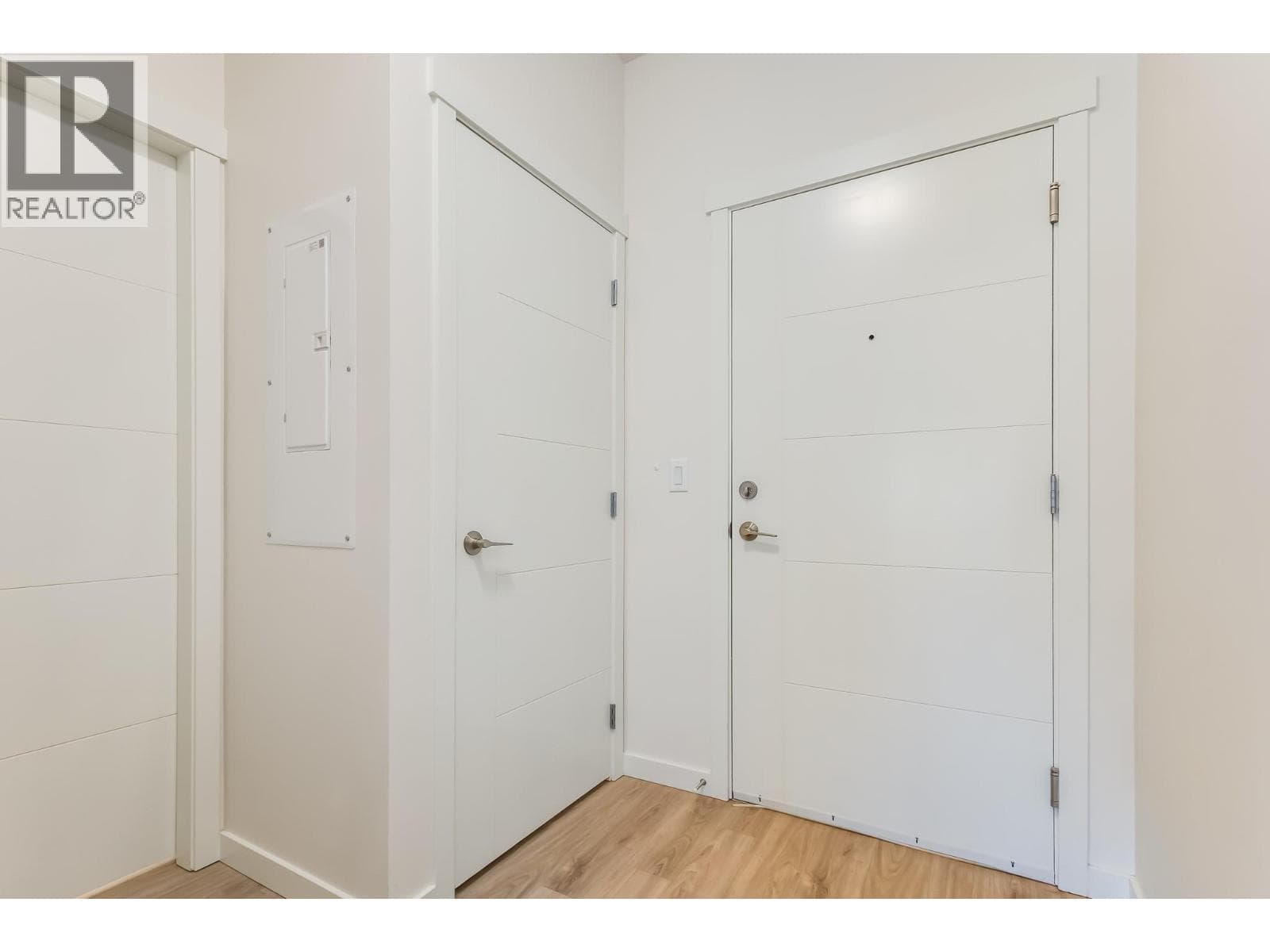 2345 Butt Road Unit# 513, Interior REALTORS® — photo 3