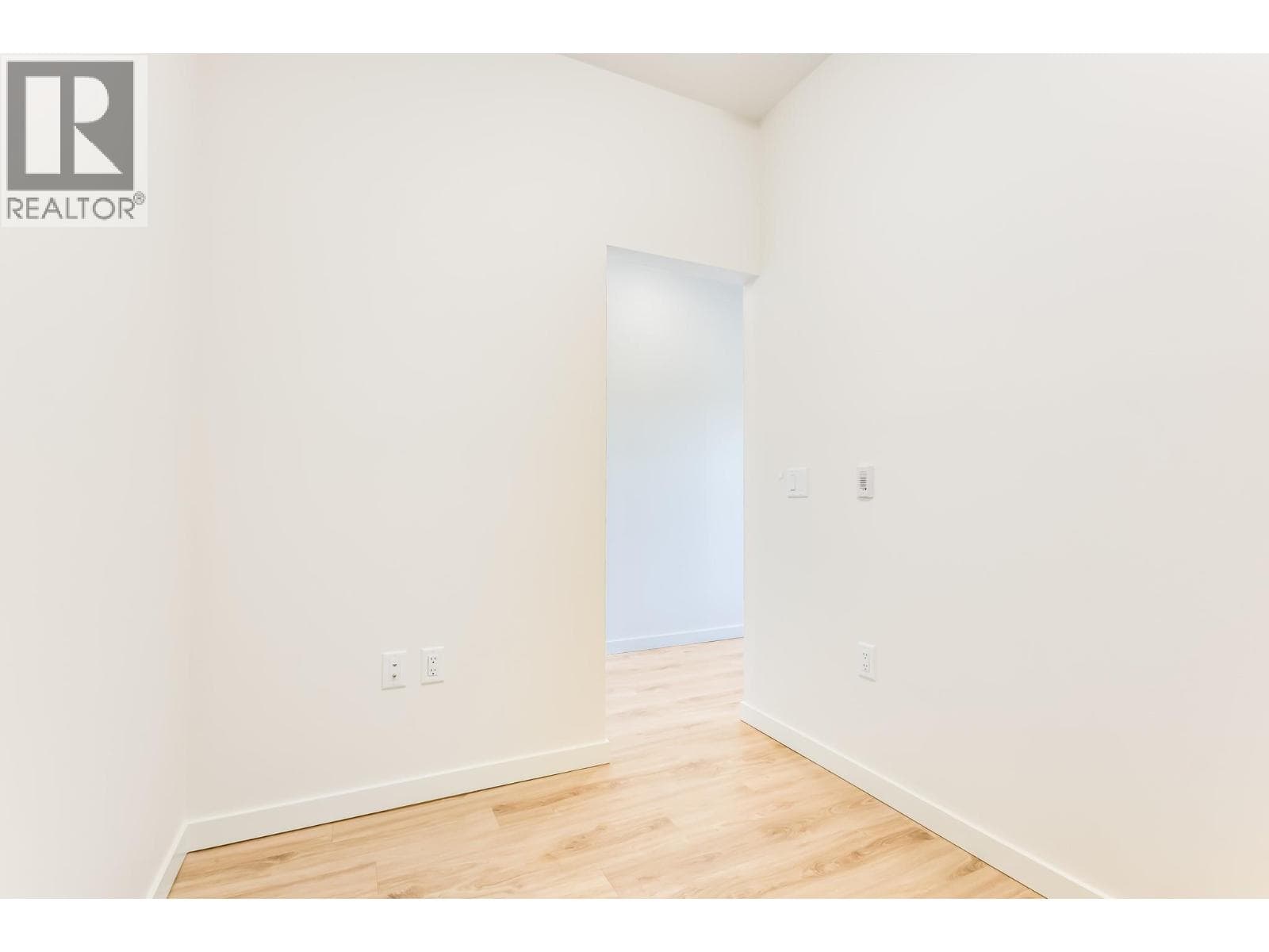 2345 Butt Road Unit# 513, Interior REALTORS® — photo 4