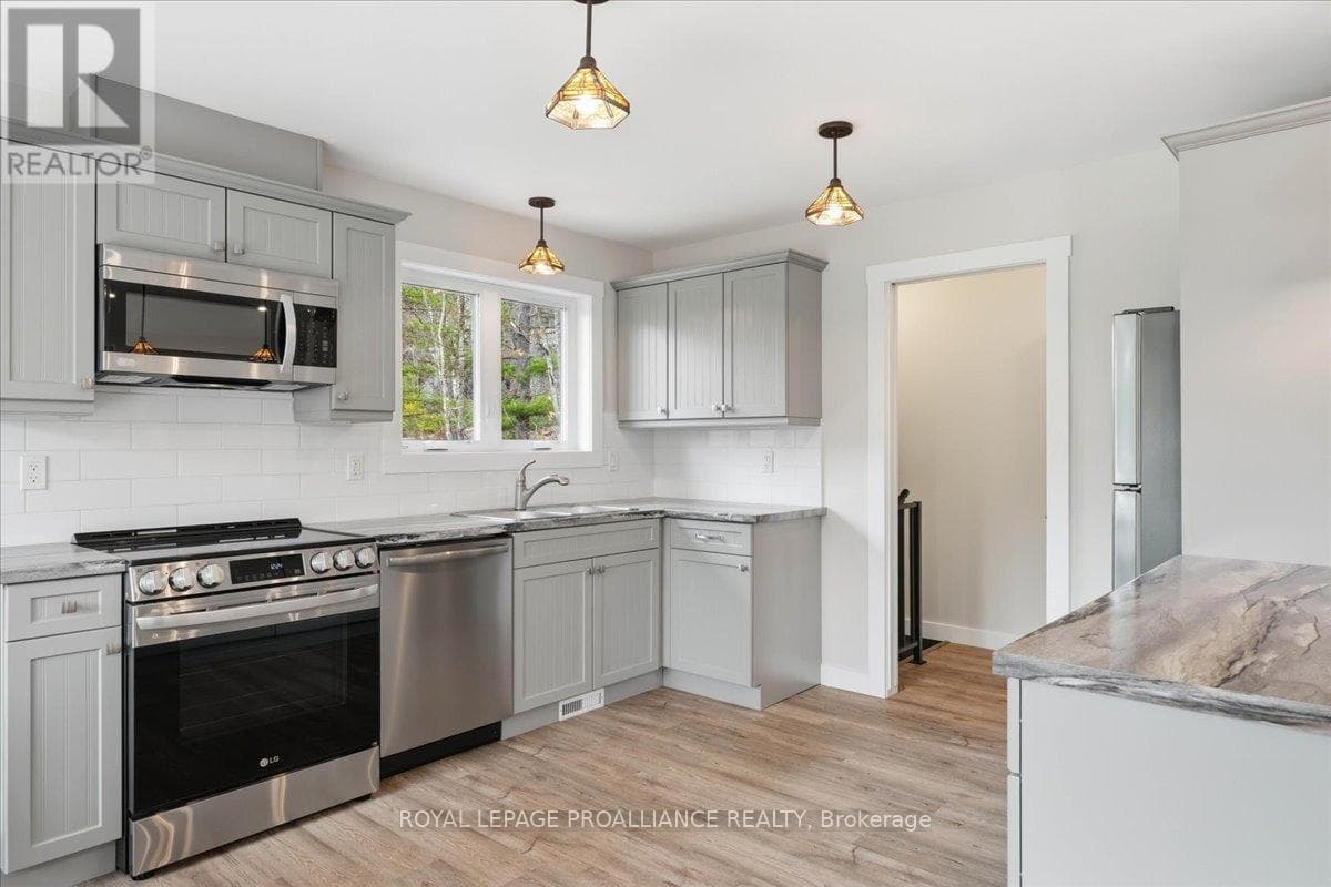 530 ADDINGTON ROAD 5 ROAD, Central Lakes — photo 4