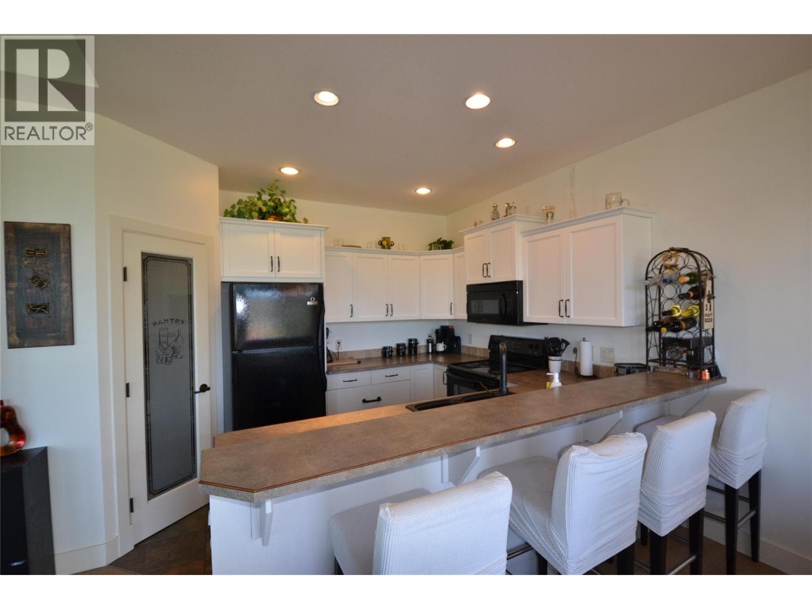 2148 Serrento Lane, Interior REALTORS® — photo 2