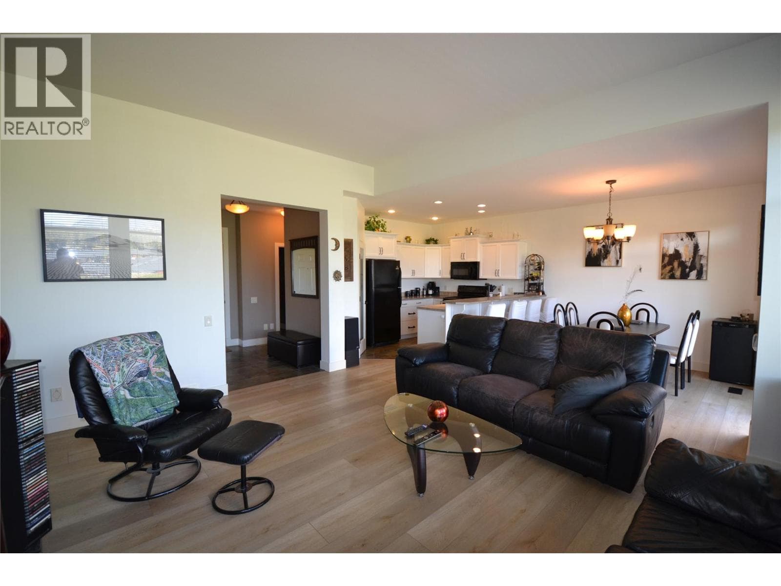 2148 Serrento Lane, Interior REALTORS® — photo 5