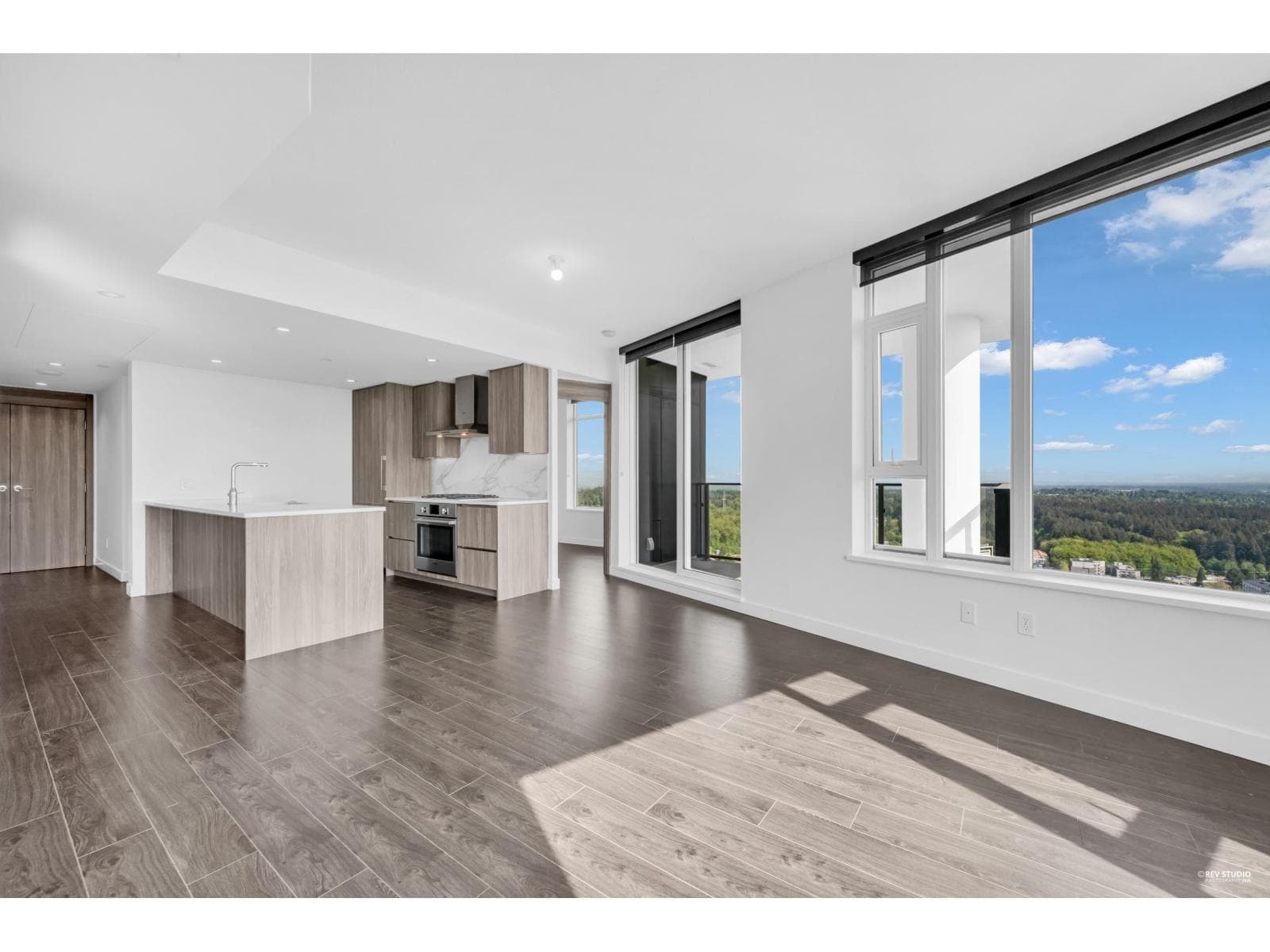 4008 9887 WHALLEY BOULEVARD, Fraser Valley — photo 3