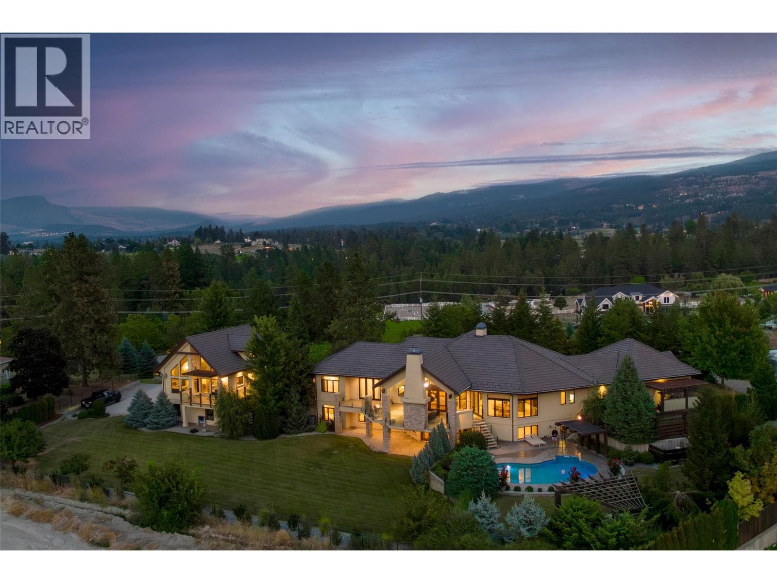 4326- 4330 Bedford Lane in Southeast Kelowna