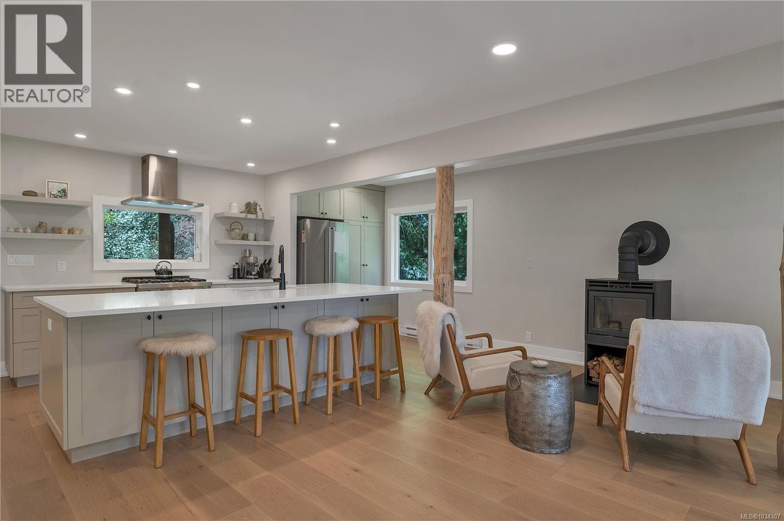 1387 Heriot Bay Rd, Vancouver Island — photo 2