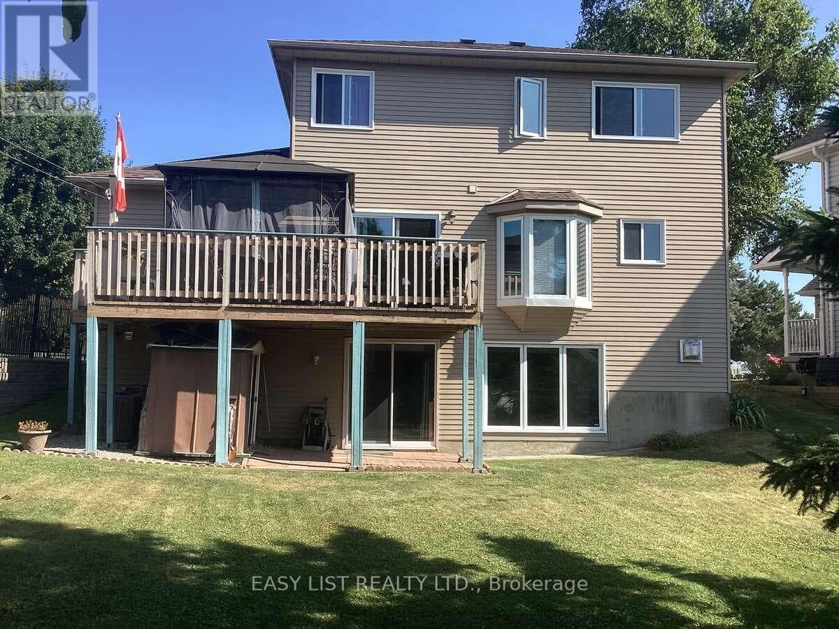 601 MACDONALD DRIVE, Toronto — photo 2