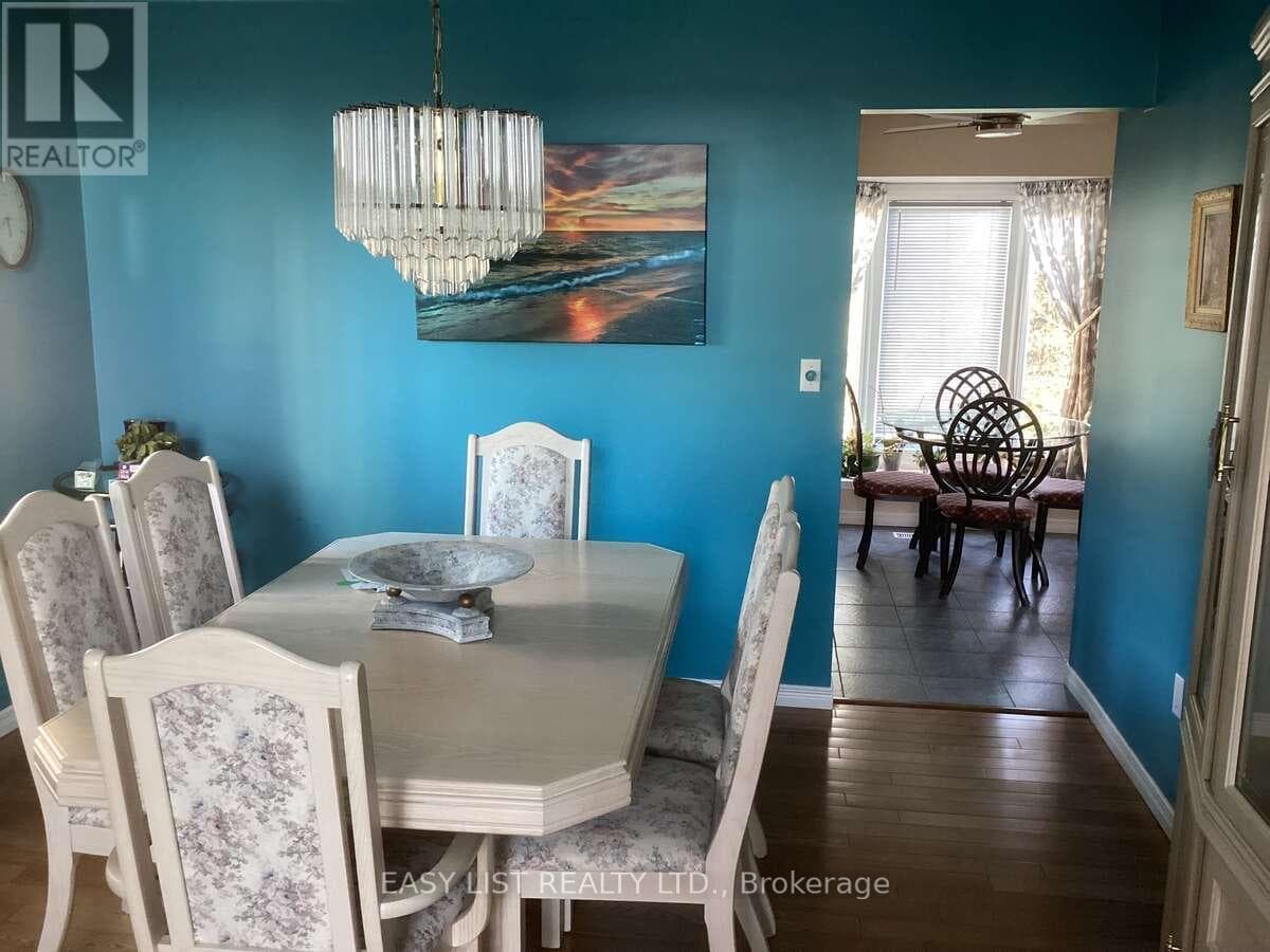 601 MACDONALD DRIVE, Toronto — photo 4