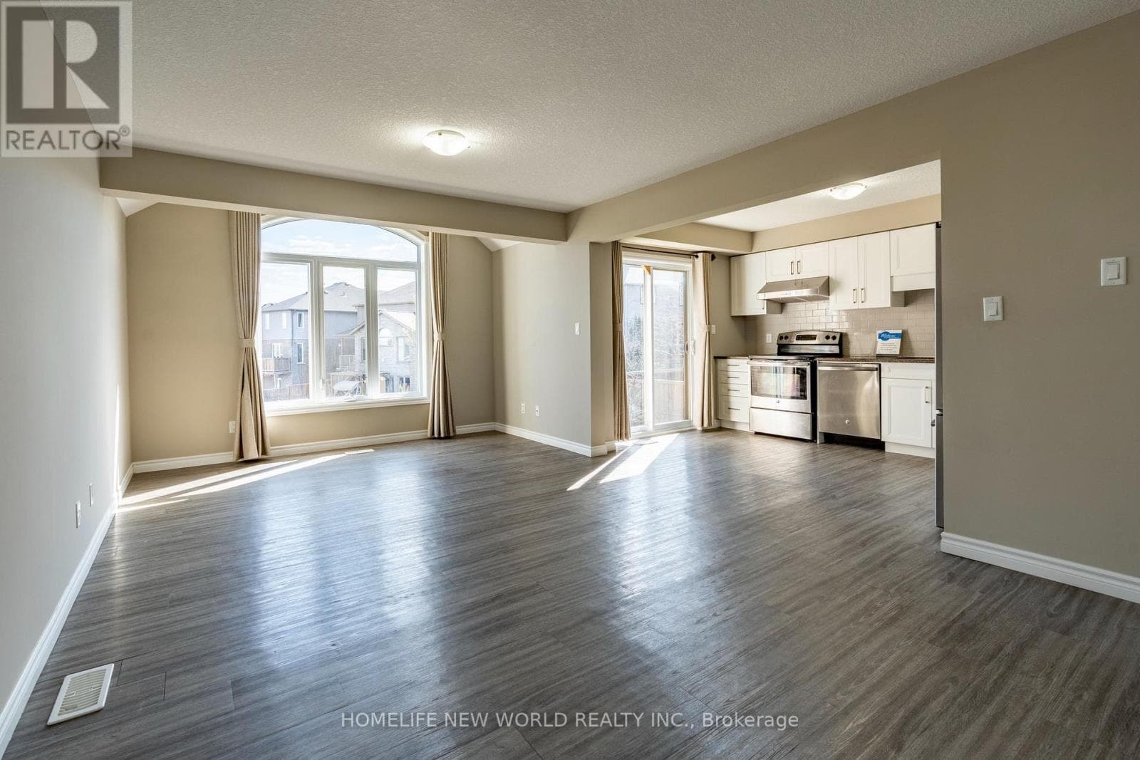 452 AVENS STREET, Toronto — photo 5