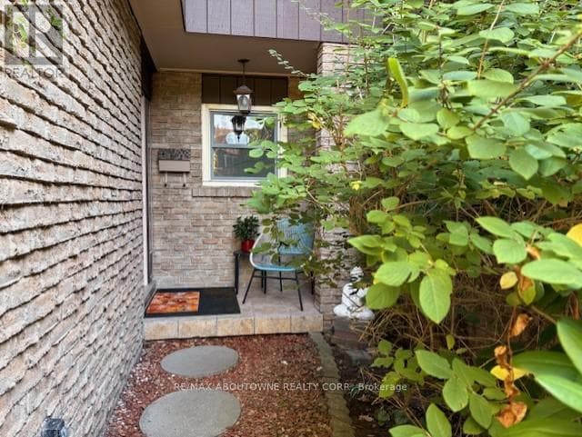 49 - 2301 CAVENDISH DRIVE, Toronto — photo 5