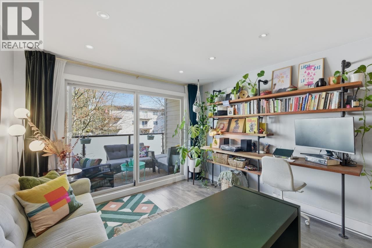205 1864 FRANCES STREET, Greater Vancouver — photo 2