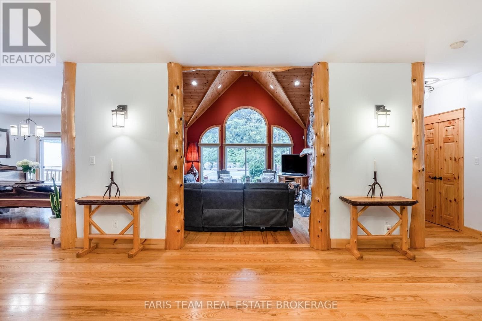 697 LAFONTAINE ROAD EAST, Toronto — photo 5