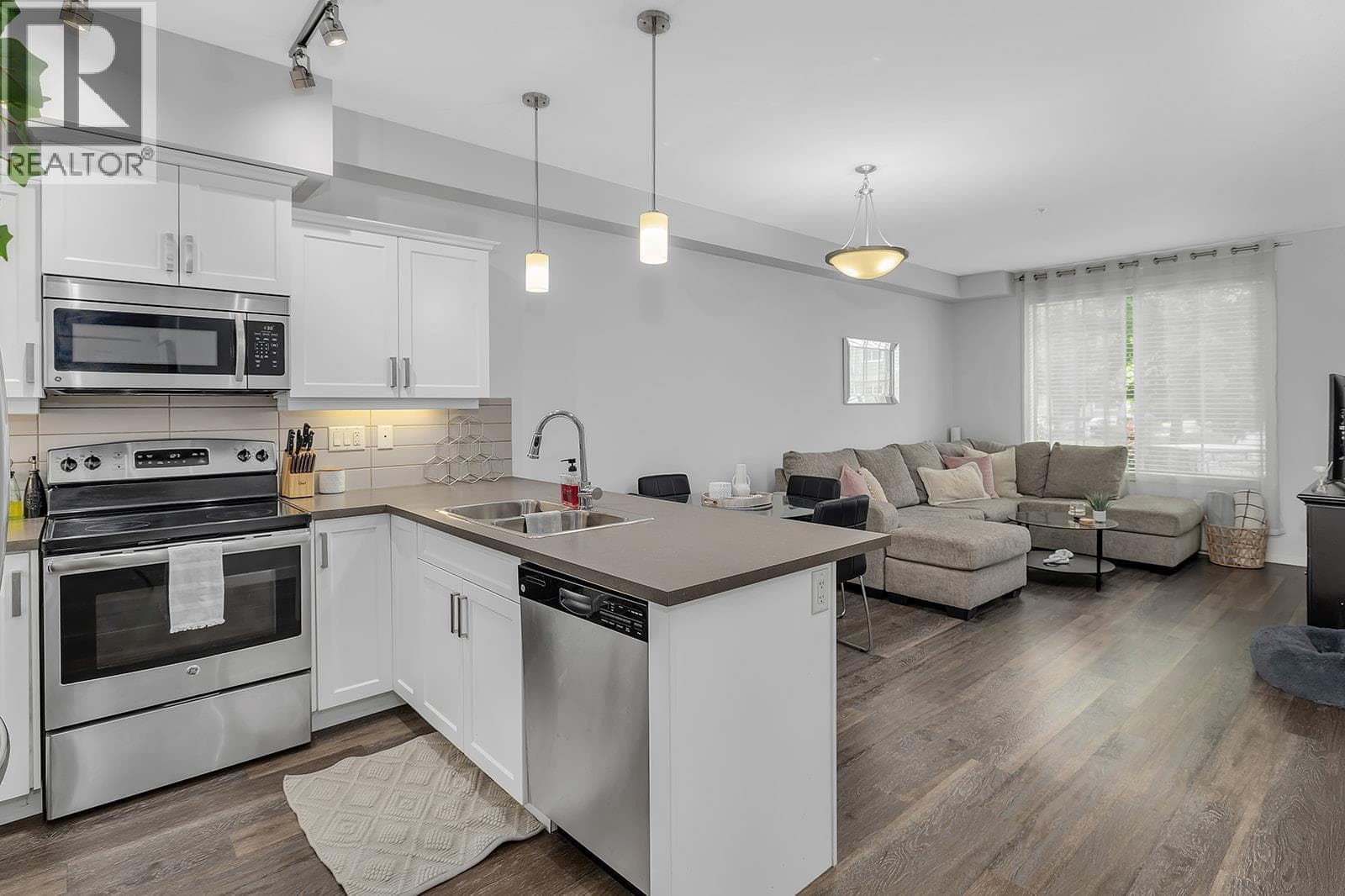 3731 Casorso Road Unit# 118, Interior REALTORS® — photo 2