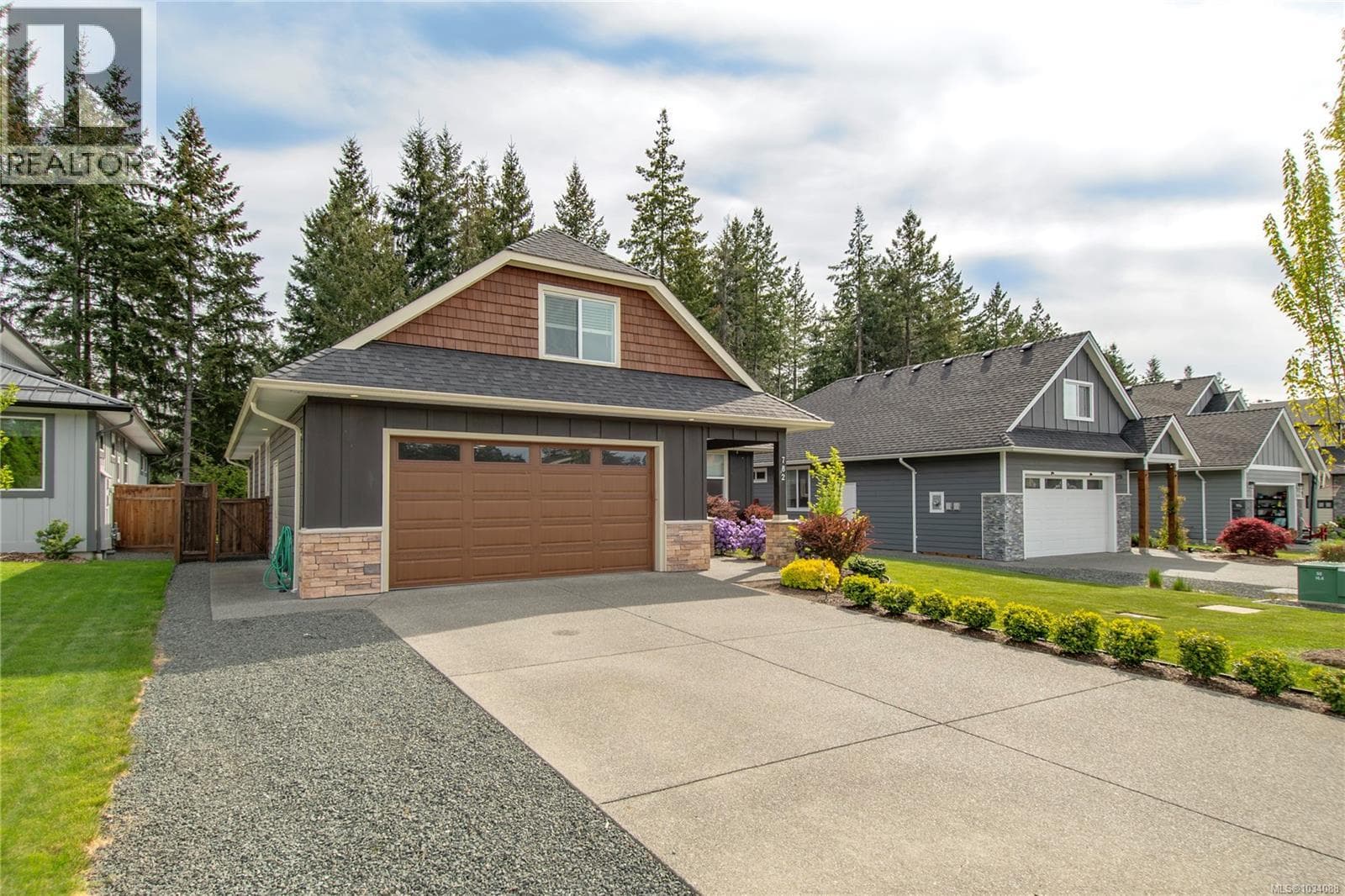 782 Salal St, Vancouver Island — photo 2