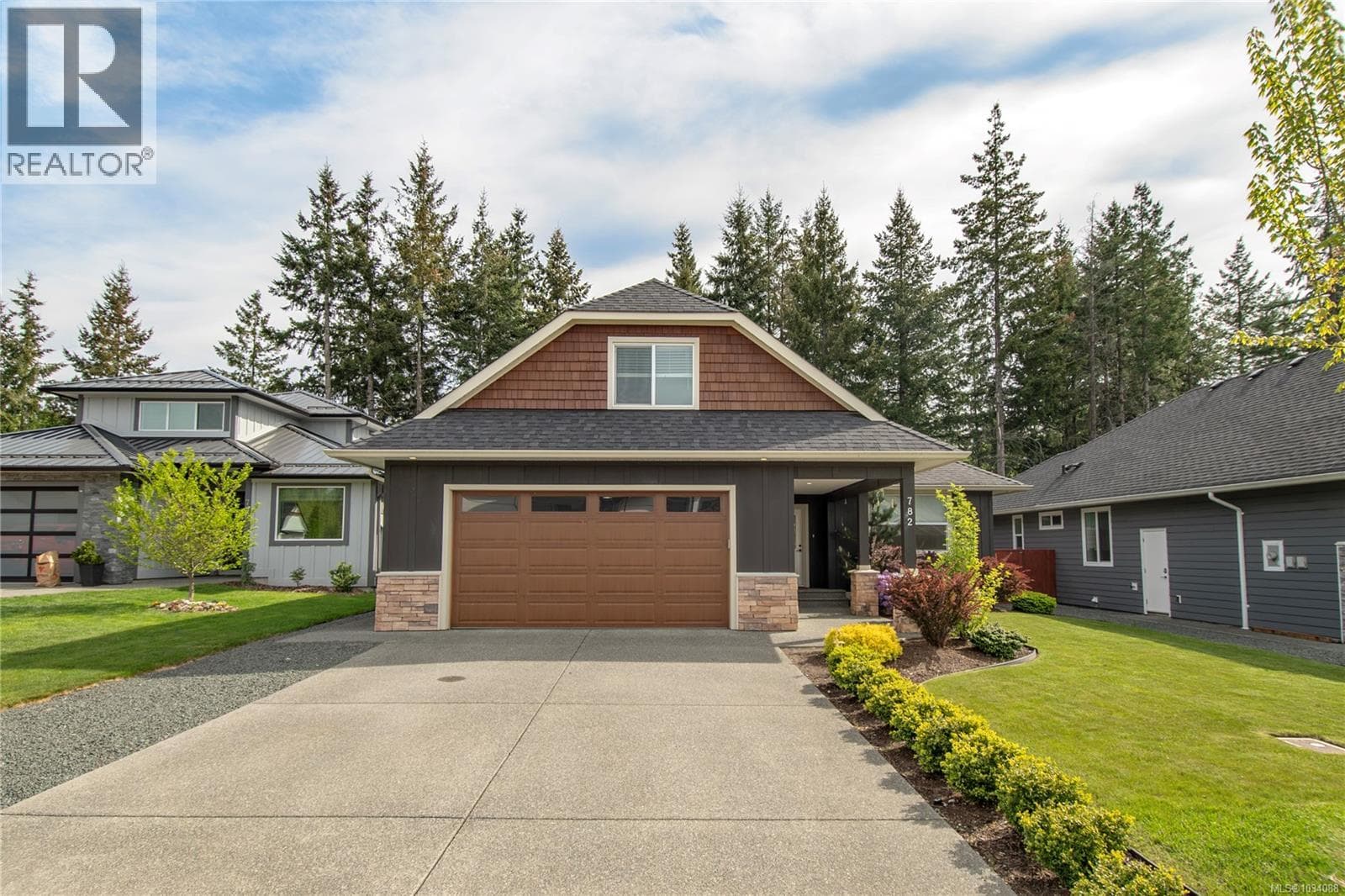 782 Salal St, Vancouver Island — photo 3
