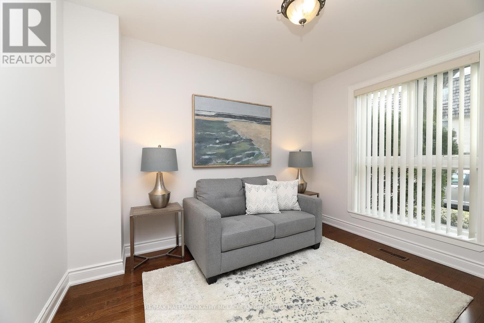 38 CRIMSON MILLWAY, Toronto — photo 3