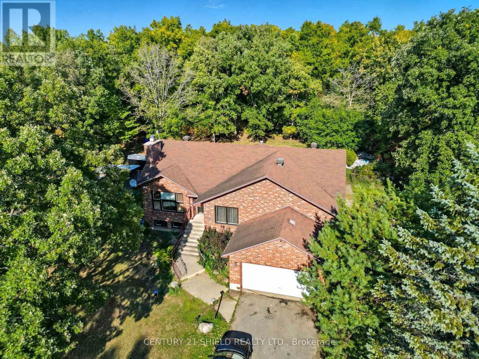 4555 GLEN ROY ROAD, Cornwall — photo 4