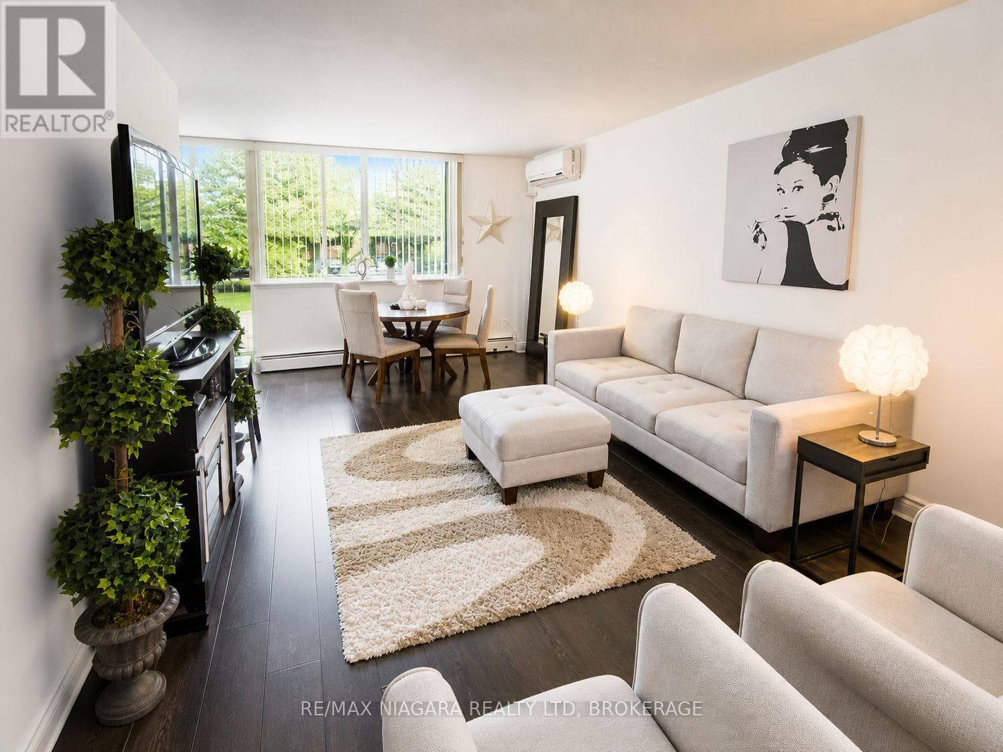 205 - 6390 HUGGINS STREET in Mitchelson