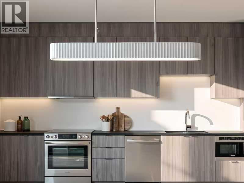 201 5490 ASH STREET, Greater Vancouver — photo 4