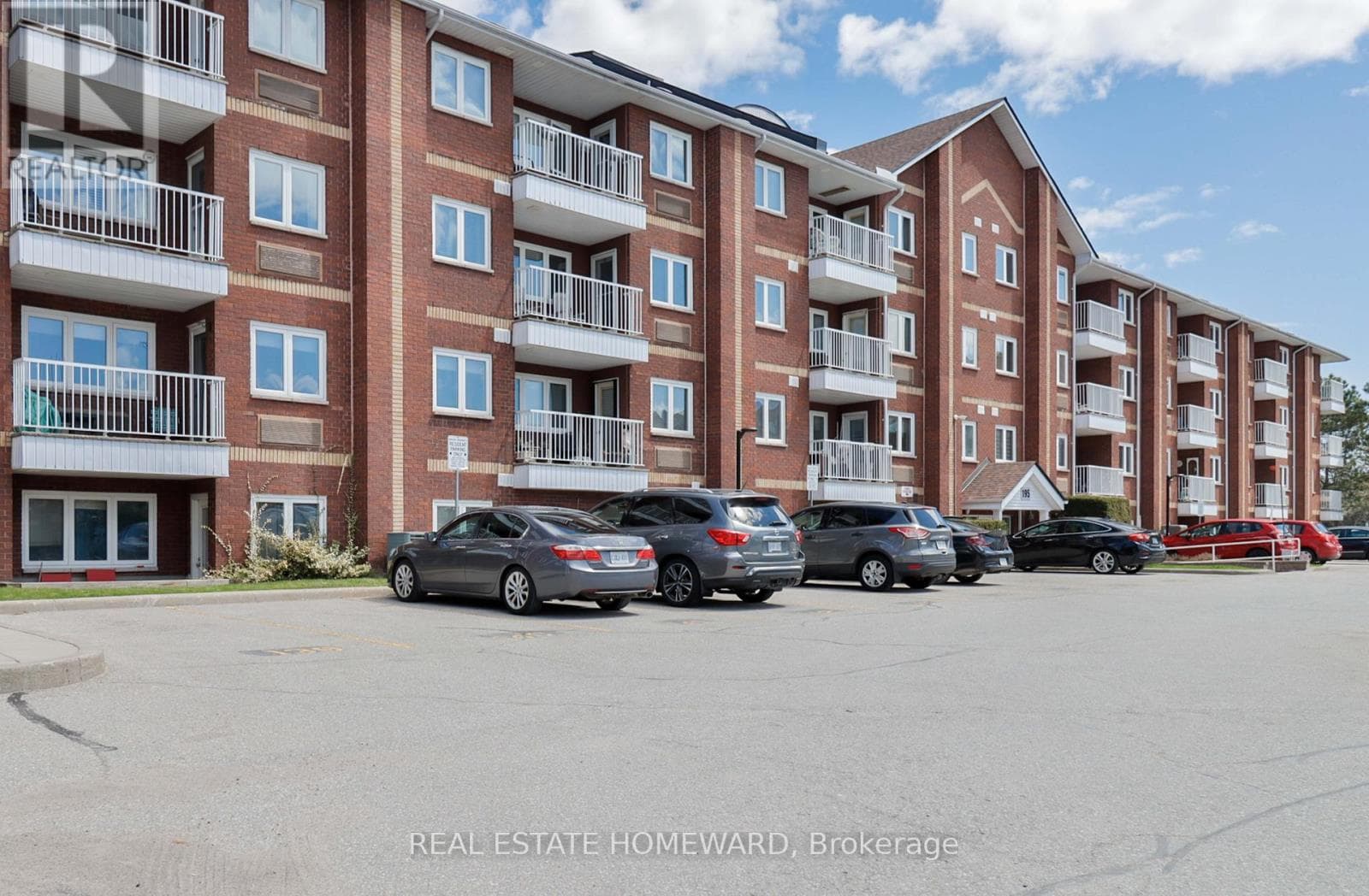 304 - 195 LAKE DRIVEWAY WEST, Toronto — photo 2
