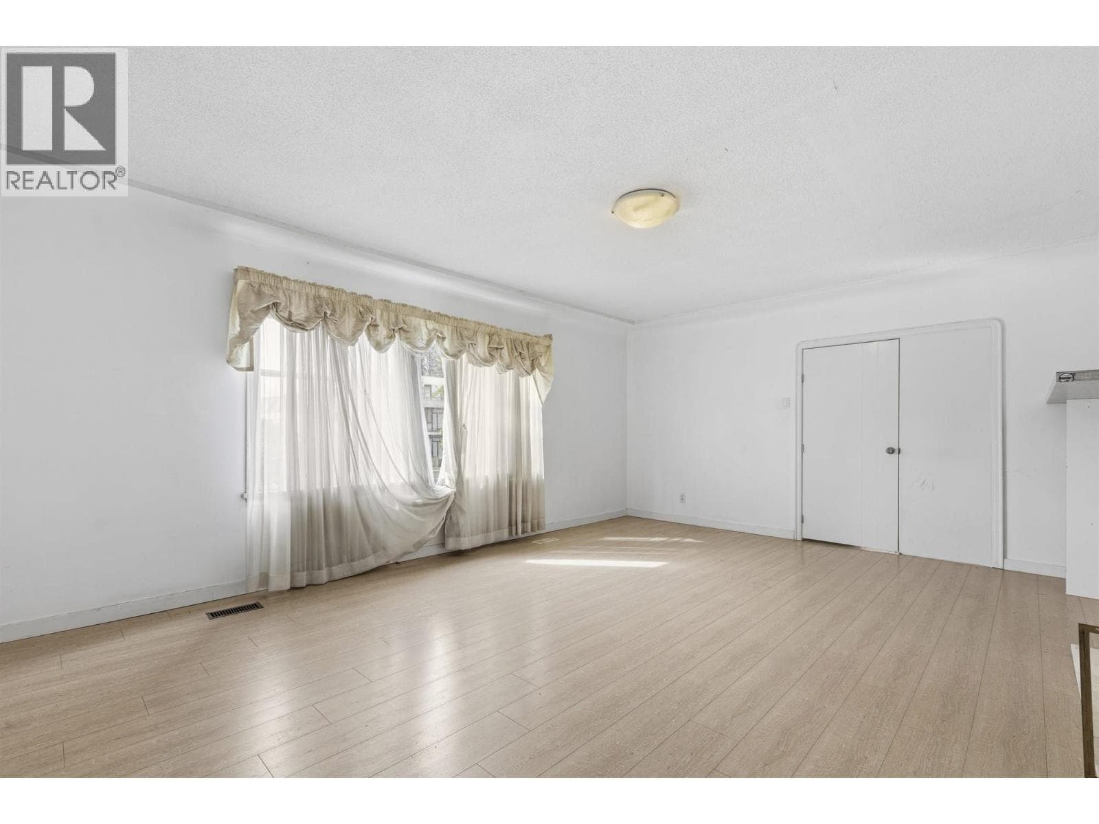 1479 WEST 57TH AVENUE, Greater Vancouver — photo 3