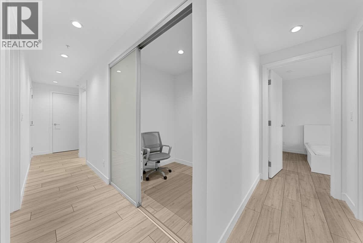 401 6080 MCKAY AVENUE, Greater Vancouver — photo 3