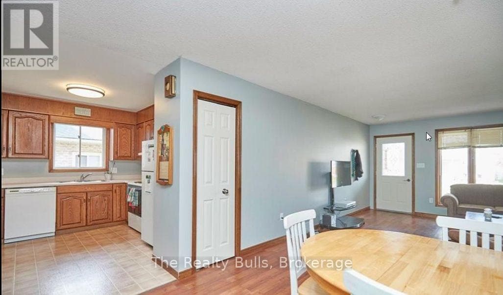 41 POPLAR CRESCENT, Toronto — photo 5