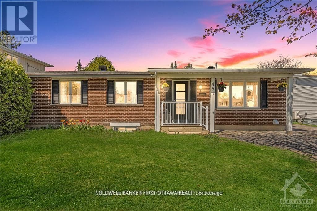 351 AMIENS STREET in QUEENSWOOD HEIGHTS