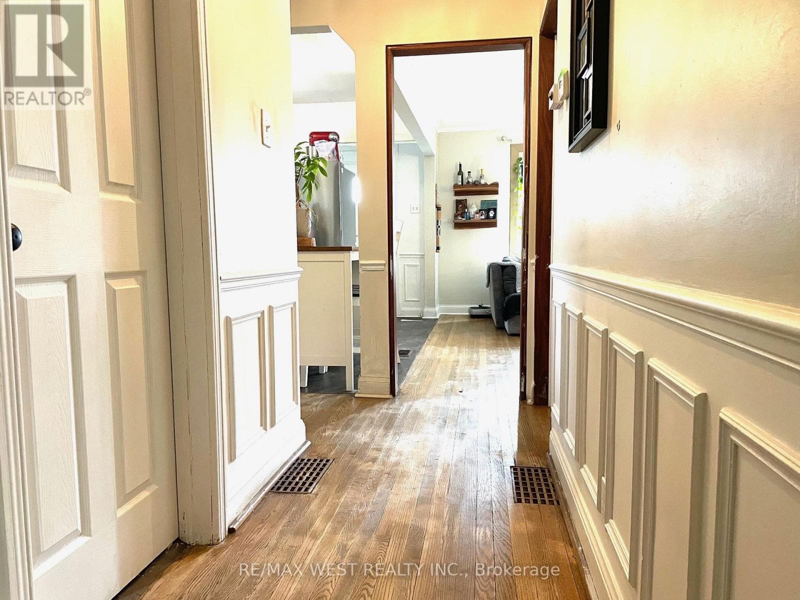 4 PARKCHESTER ROAD, Toronto — photo 4