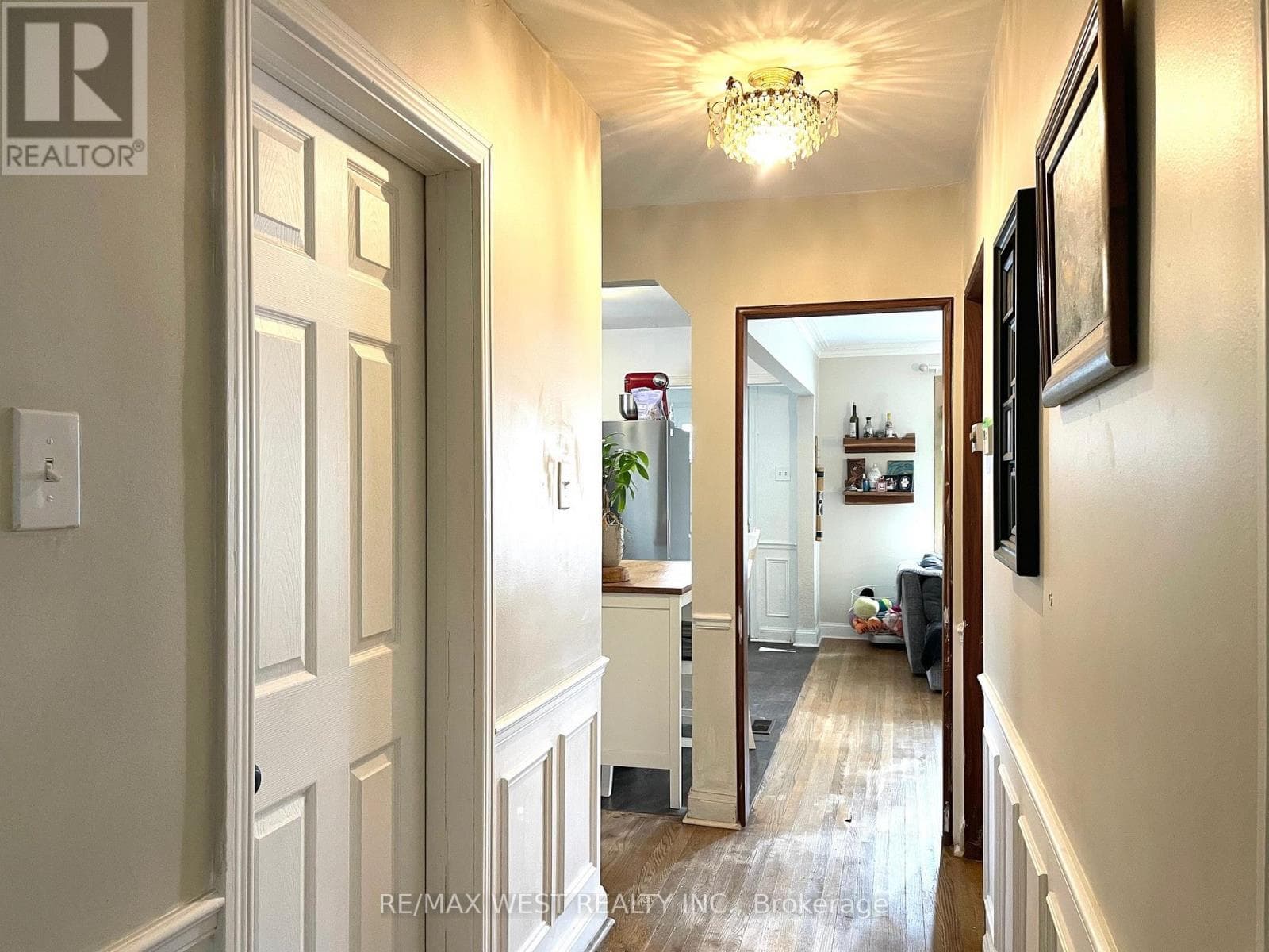 4 PARKCHESTER ROAD, Toronto — photo 5