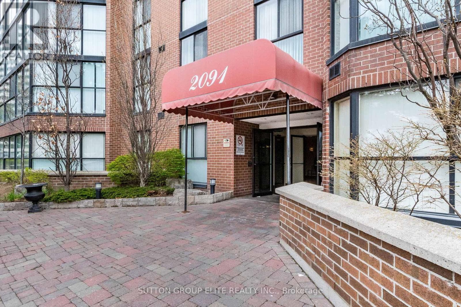 307 - 2091 HURONTARIO STREET, Toronto — photo 3